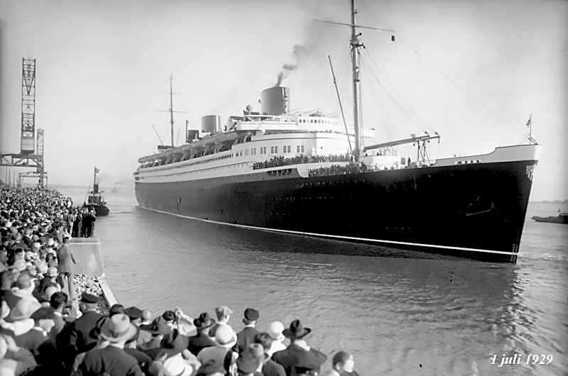Click for photo in separate window ss.bremen_1929.jpg
