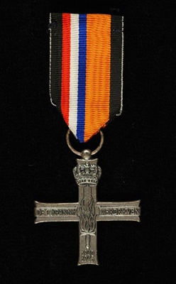 Click for photo in separate window verzetsherdenkingskruis.jpg