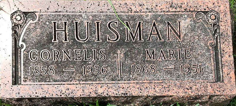 Click for photo in separate window cornelis_huisman_en_maria_moeijes_pella_cemetery.jpg