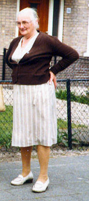 Click for photo in separate window lenie_den_oudsten.jpg