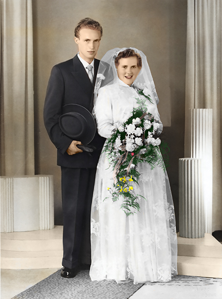 Click for photo in separate window c.m._van_stein_en_a.p.kooistra_31-07-1957.jpg