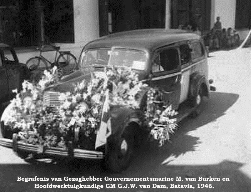 Klik voor foto in apart venster begrafenis_van__m._van_burken_en__g.j.w._van_dam__batavia__1946..jpg