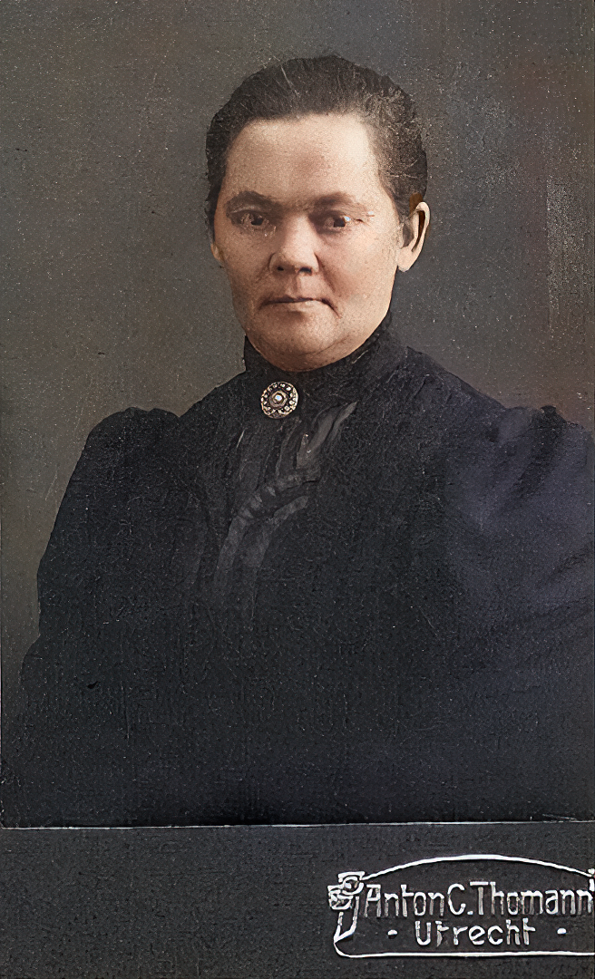 wouterina_hendrika_bos-middelhoven__1857-1932_.png