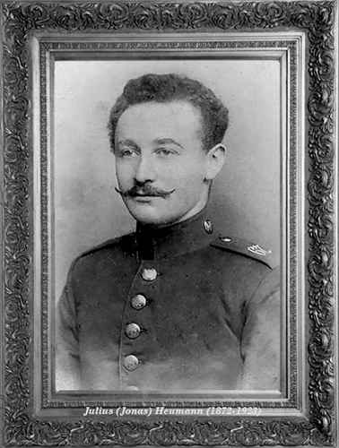 Klik voor foto in apart venster julius__jonas__heumann__1872-1923_.jpg