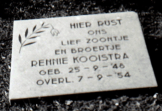 Klik voor foto in apart venster rennie_kooistra_1948_1954.jpg