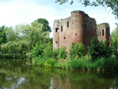 Klik voor foto in apart venster ruine_ravensteyn.jpg