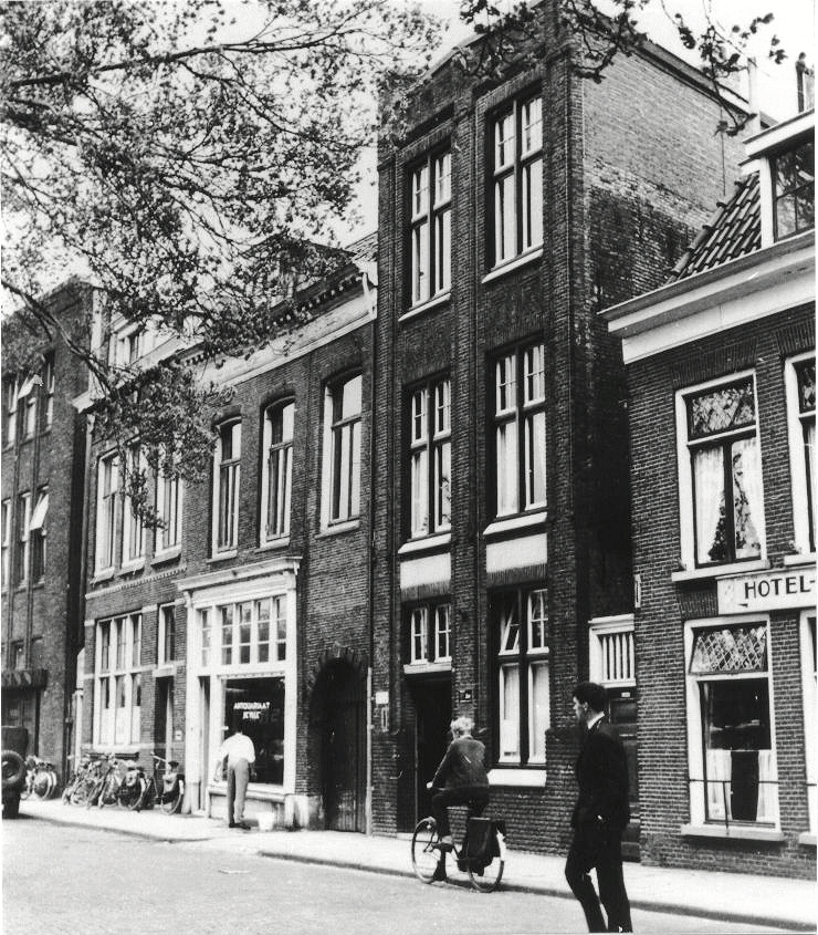 Klik voor foto in apart venster dirksmitssmederij.jpg