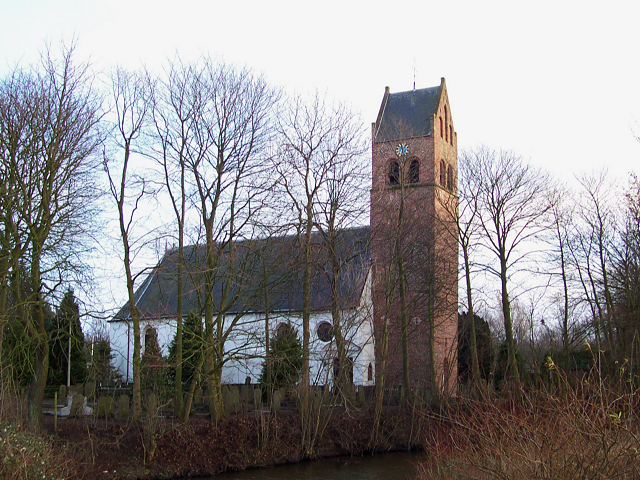 Klik voor foto in apart venster huizum_dorpskerk.jpg