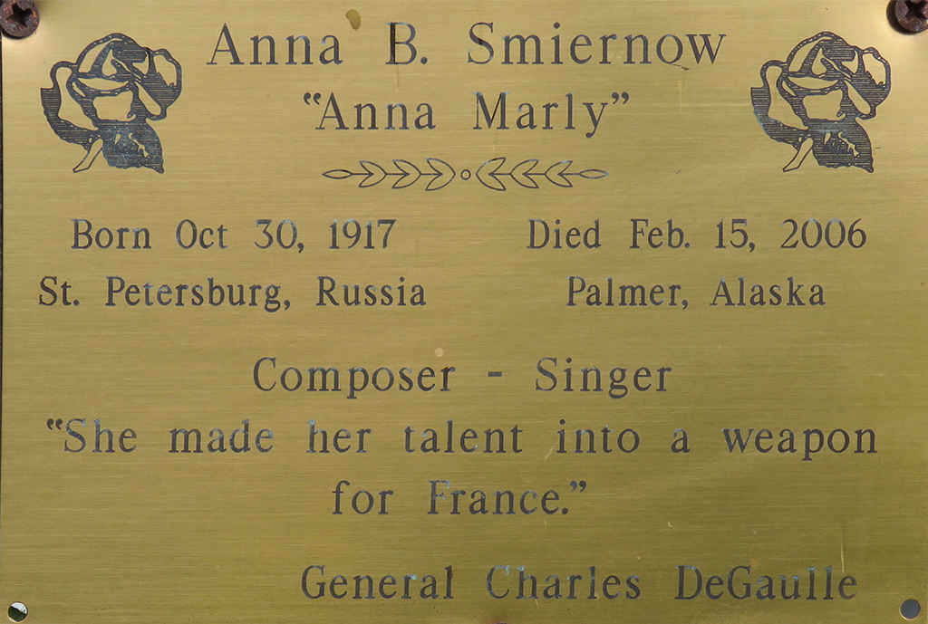 Klik voor foto in apart venster anna_betoulinsky__anna_marly__1917-2006_.jpg