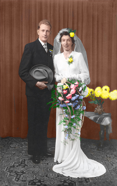 Klik voor foto in apart venster jan_duiverman_en_nel_van_stein-21-08-1952.jpg
