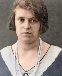 Klik voor foto in apart venster pieternella_pietje_bos.jpg