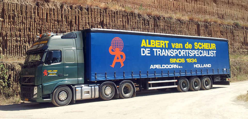 Klik voor foto in apart venster vd_scheur_volvo.jpg