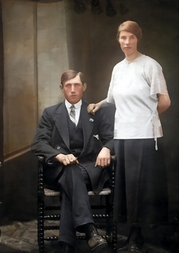 Klik voor foto in apart venster gerrit_foks_en_adriana_peterse_13-06-1924.jpg