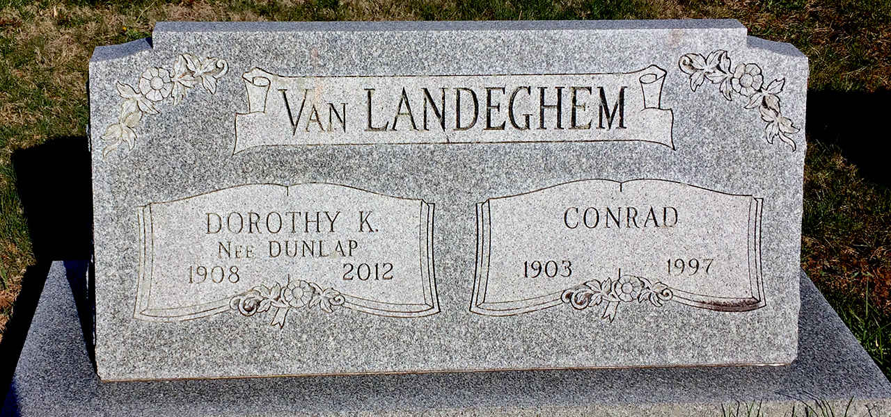 Klik voor foto in apart venster conrad___dorothy__stone.jpg