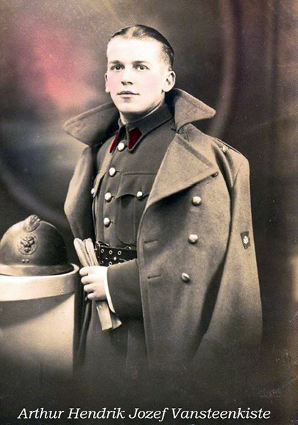 Klik voor foto in apart venster arthur_hendrik_jozef_vansteenkiste_militair.jpg