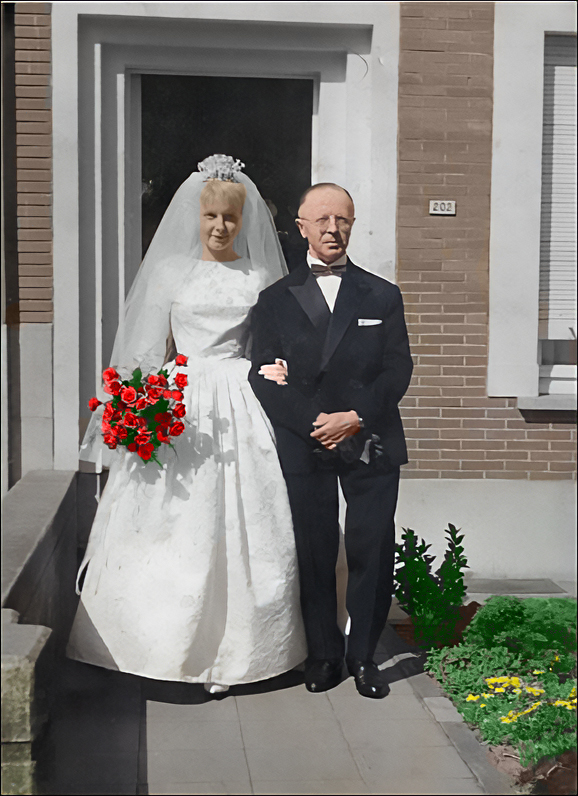 Klik voor foto in apart venster huwelijksdag_rosa_agnes_cyrilla_misschaert.jpg