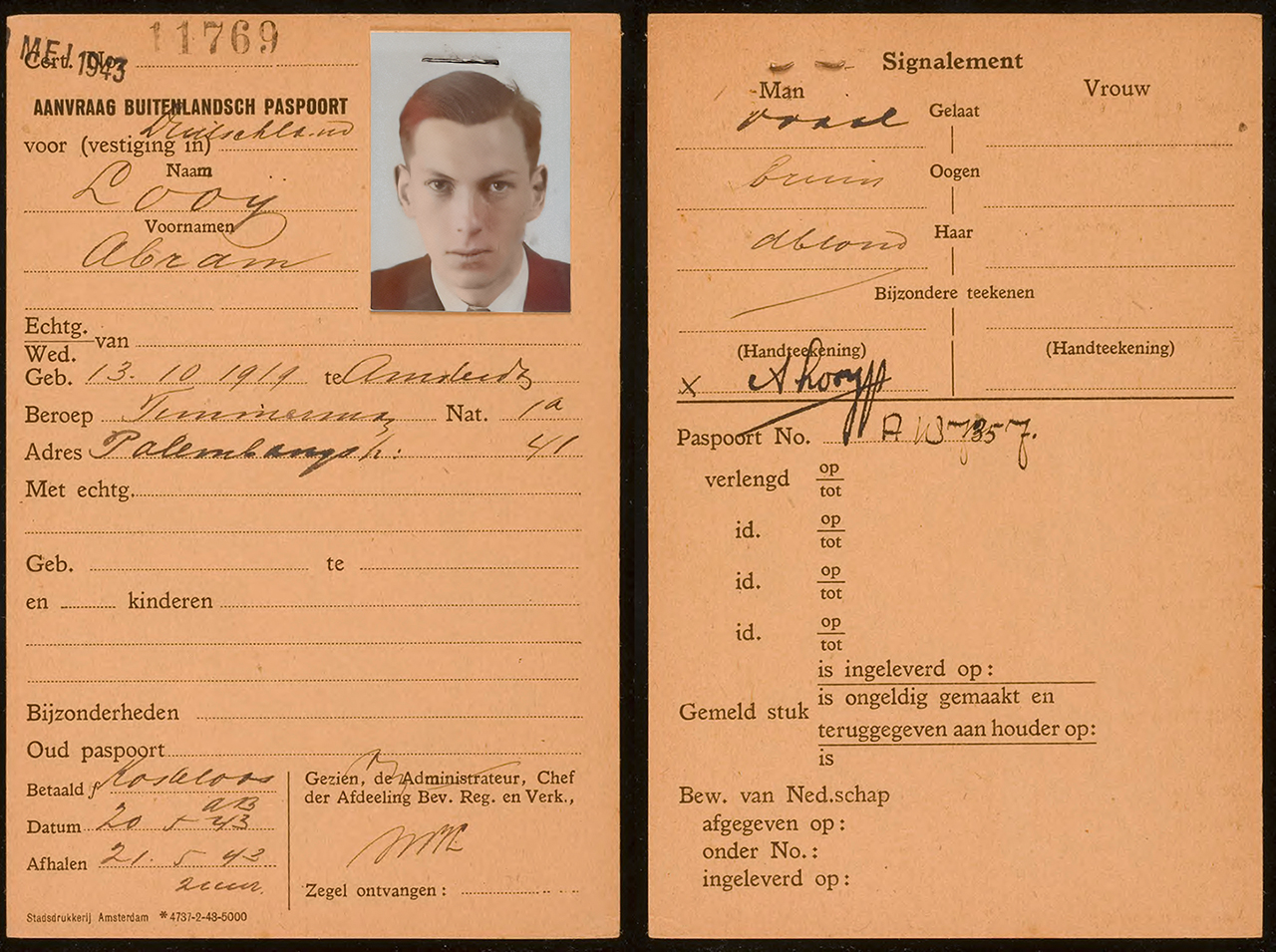 Klik voor foto in apart venster abram_looij_1943_paspoort.jpg